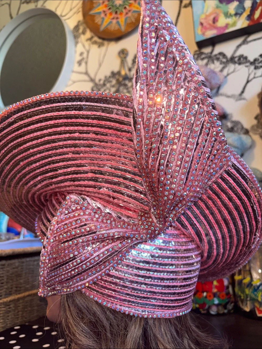 EUC VINTAGE Jack McConnell shiny pink Rhinestone elaborate church Derby hat.